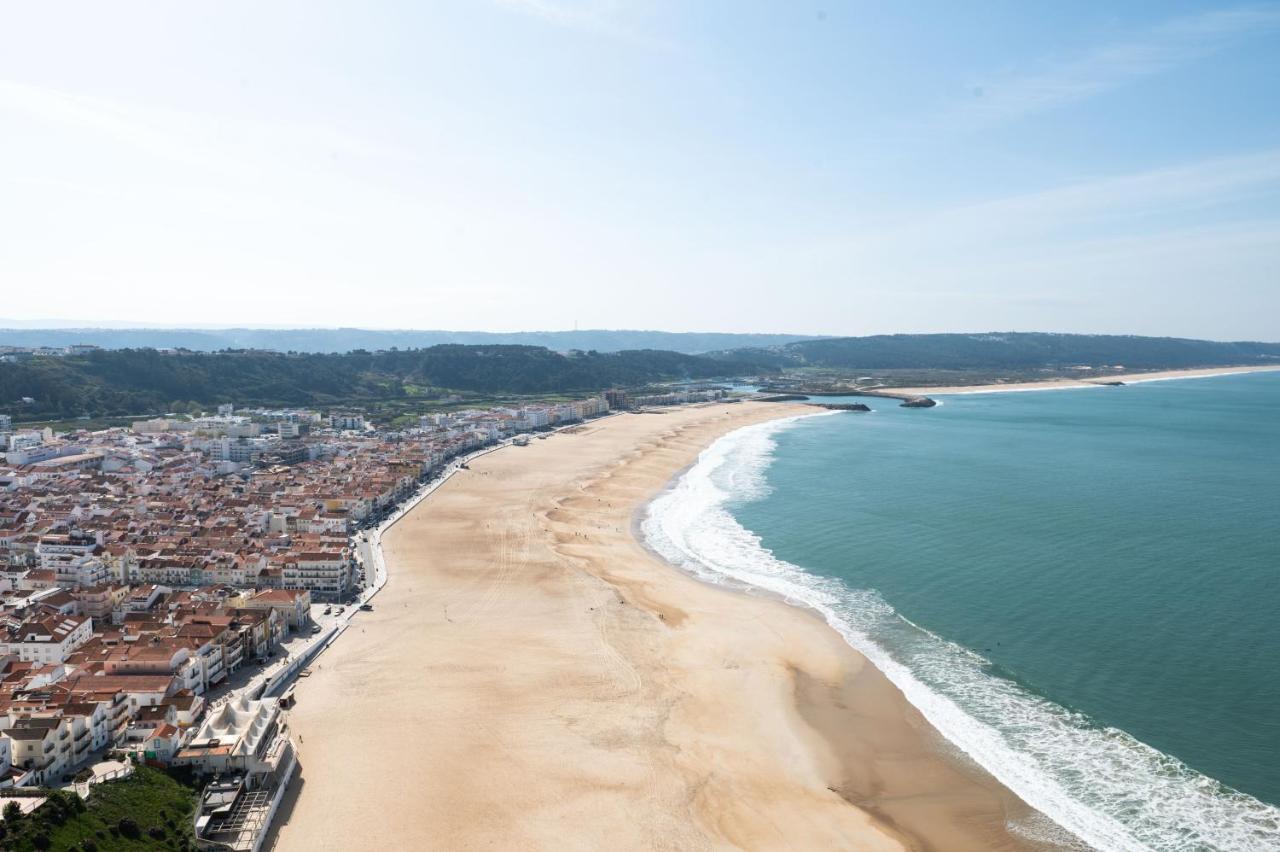 Bayview Nazare A Sua Casa A Beira Mar - 20 Mt Da Praia E Da Famosa Bola Nivea Kültér fotó